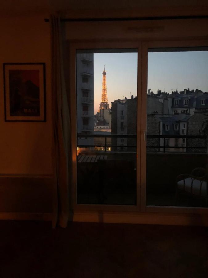 Superb Apartment With Balcony & Eiffel Tower View Parijs Buitenkant foto